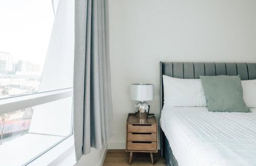 LUXURY 3 Bed 3 Bath Apartment in Central London - Photo 11