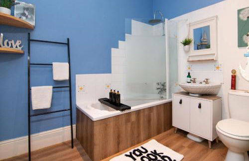 Ann Apartments opposite the Pier with sea view - Photo 22