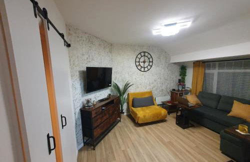 Luxury Smart 1-Bedroom Residence, Windsor,Slough, Sleeps 4, Garden, Parking - Foto 9