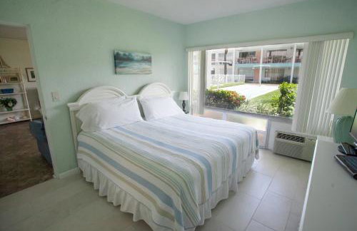 Sunrise Ocean Suites - Photo 61