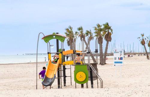 Tranquilidad a 2 minutos del mar - Foto 13