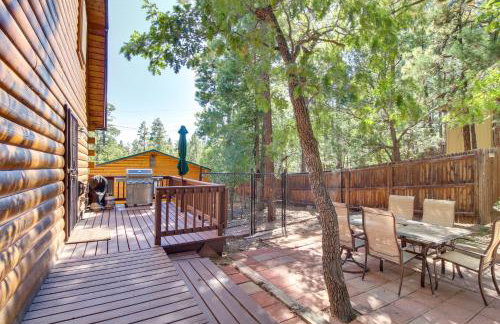 Hot Tub and Games! Lakeside Sherwood Forest Cabin - Foto 27