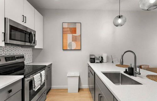 Modern Work-Friendly Gym Car FAST Wi-Fi Pets OK - Foto 11