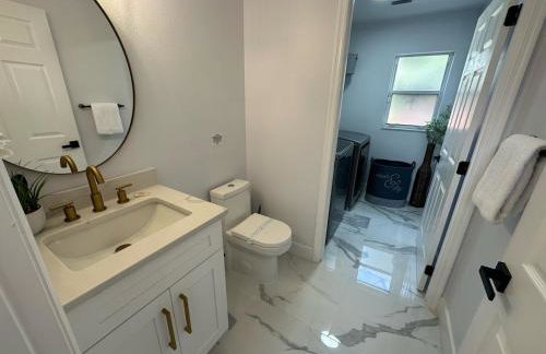 Modern, Fully Updated Southern Dunes Home - Golf Course Views - Foto 26