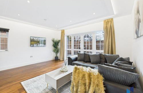 Luxurious 4-Bed Home, Sleeps 12, Free Parking - Foto 1