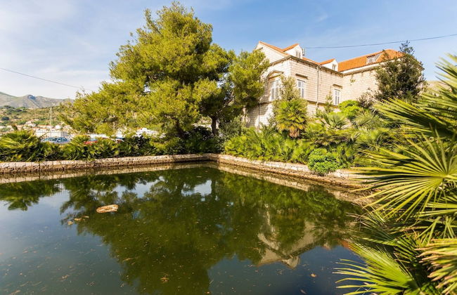 Dvori With Garden, Free Parking Next To Sea - Foto 32