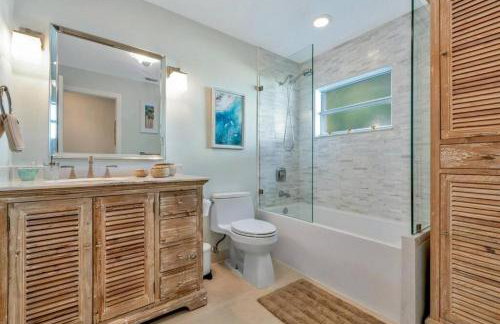 Waterfront Oasis w/ Pool Minutes to Downtown! - Foto 15