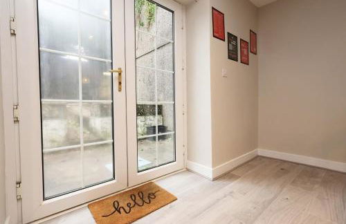 Perfect Booking 2 Bed Home in Merthyr Tydfil - Photo 40