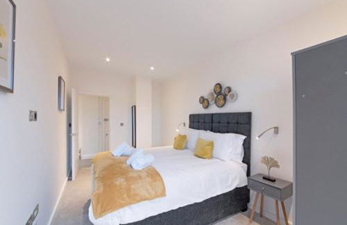 LillyRose Serviced Apartments - St Albans City Centre, Parking - Photo 4