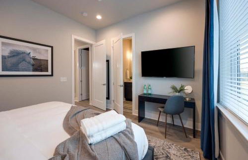 New Lux Townhome 6 mins to DT Rooftop Sleeps 12 - Foto 37