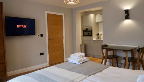 Stylish Studio Apartment, ensuite, kitchenette - Foto 2