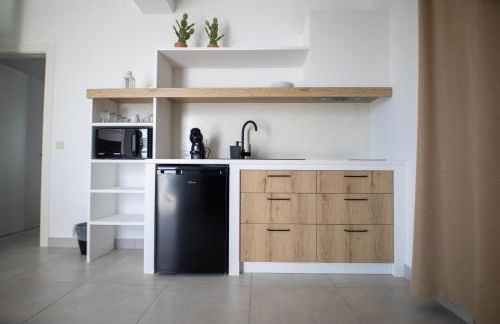 Kotinos Luxury Suites - Photo 42