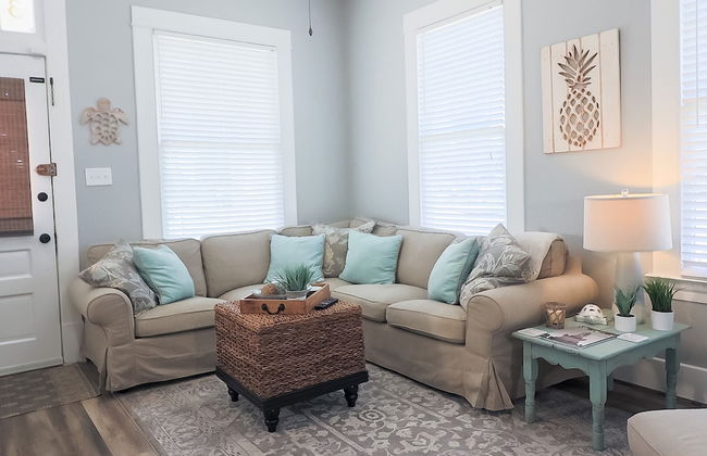 Vibrant Bungalow 2 Minutes to the Beach - Foto 8