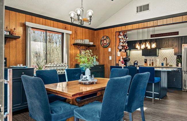 Mountain Magic by Avantstay Firepit Game Room - Pool Table Foosball - Foto 13