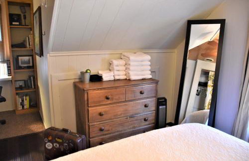 New listing! ON 62-acre Broad Ripple park/ less than a mile from Broad Ripple village. - Foto 19