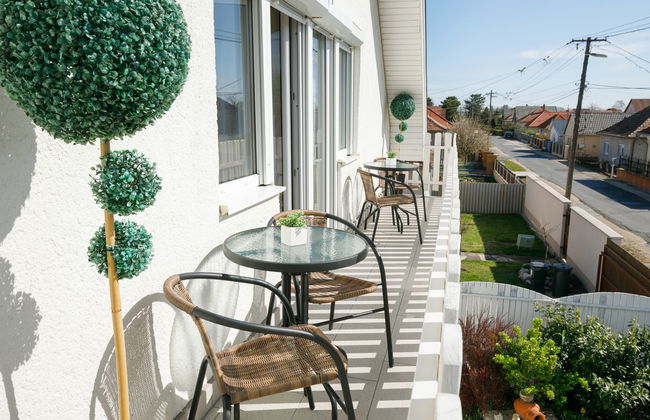 3 bedroom Apartment in Siófok with garden - Photo 18