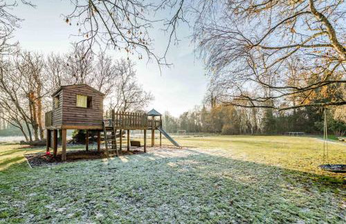 Bressingham Lodge by Leap Escapes - Photo 2