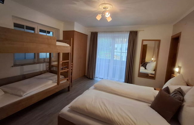 Spacious Holiday Home in Goldegg near Ski Area - Photo 2