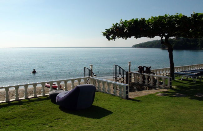 Squares Cafe and Apartments - Foto 41