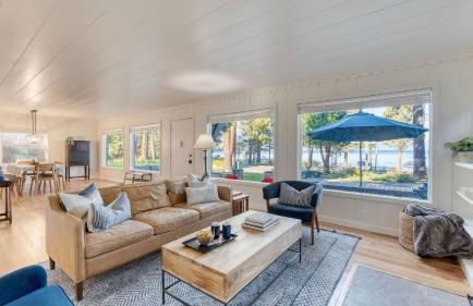 West Shore Lake House by Avantstay Ski Cabin w/ Backyard Sledding Hill! - Foto 22