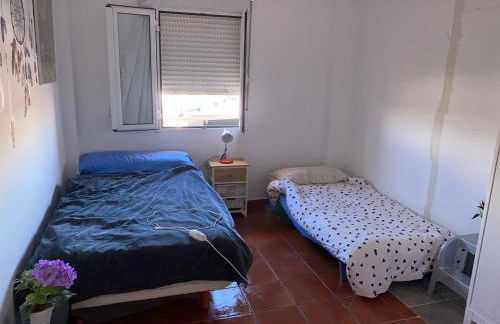 Habitación luminosa en piso compartido - Foto 7