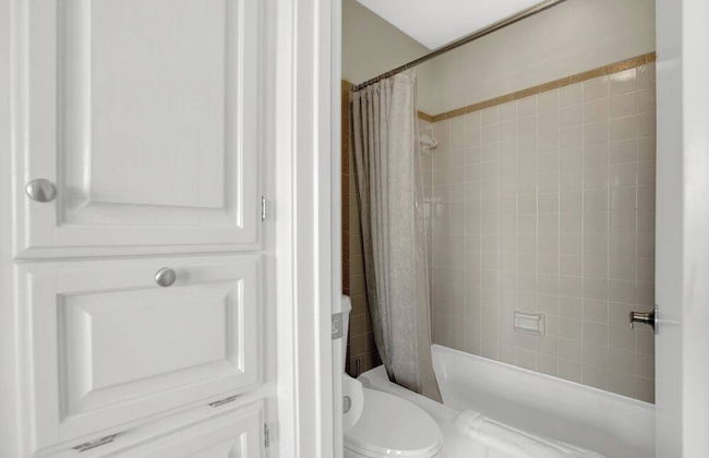 Luxury Riverfront Condo 1 BLK to Schlitterbahn! - Foto 24