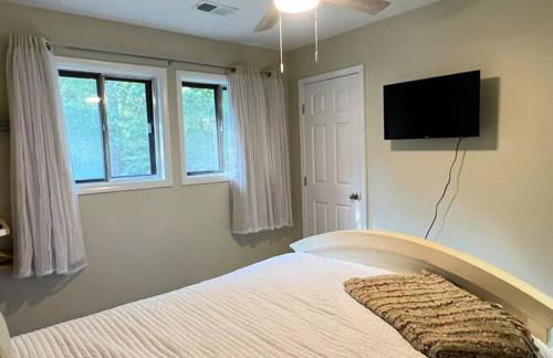 Quantico Graduation Home Visit DC 5 bedrooms 2 King Beds Stafford - Foto 46