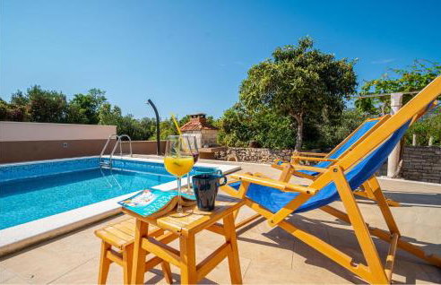 Beautiful Home In Pupnat - Photo 2