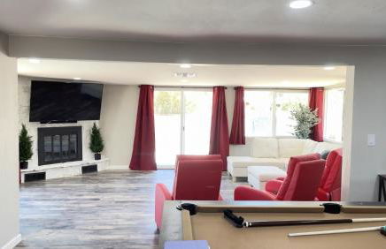 Private Home - Heated Pool, Billiards, Darts, Foosball, Fireplace, 5 Smart TVs, BBQ, Cotton Bedding - The Saguaro Sanctuary, Pool Heat Optional - Foto 16