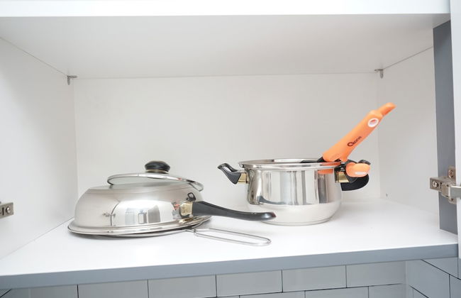 Elegant with Brand New at Studio Emerald Bintaro Apartment - Foto 17