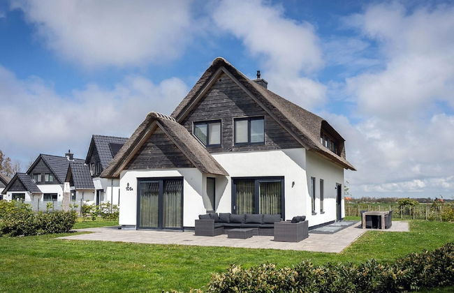 Nice Bungalow With Dishwasher in a Holiday Park 1.2 km. From the sea on Texel - Foto 39