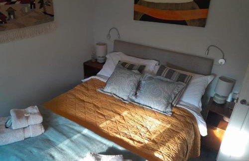 2bed Cabin w/ Parking Near Snowdonia National Park - Photo 41