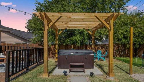 Poolside Paradise Game Room Fire Pit Hot Tub - Foto 4