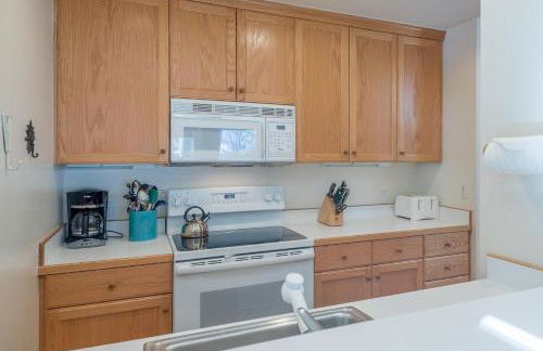 Greyhawk Condo 09 - Photo 9