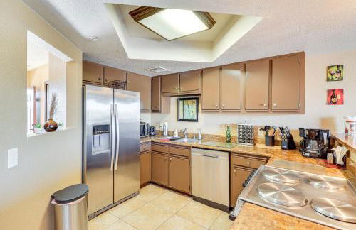 London Bridge Views Havasu Condo on Golf Course - Foto 8