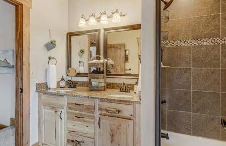 Cabin~Views~Heart of Town~W&D~Fireplace~Kitchen - Foto 28