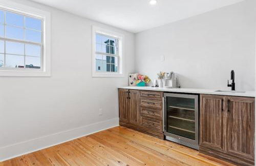 Designer 3 BR Townhome with Beautiful Backyard - Foto 31