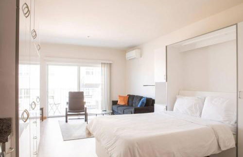 East Side Studio Apt - Near Brady St and Fiserv with Balcony - Foto 1