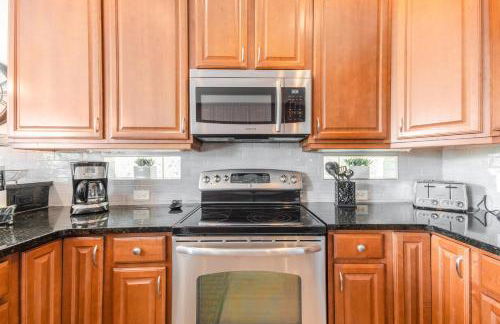 Two King En-Suites …Inside the Prestigious Reunion Resort - Foto 40