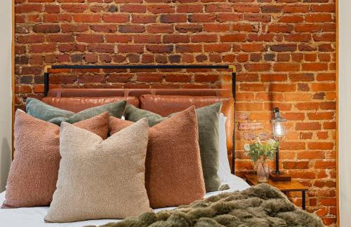 Luxury DC Rowhouse with Rooftop Firepit & Private Hot Tub- Near U Street & Logan Circle - Foto 38