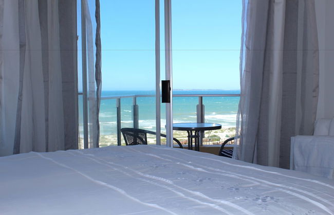 Stay Spectacular - Photo 34