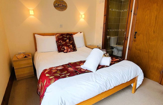 The Victorian Barn self catering holidays with pool & hot tubs - Photo 58