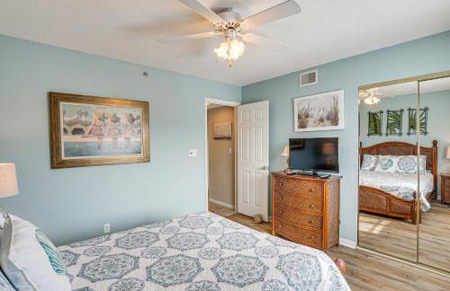 Lakefront Osage Beach Abode w/ Grill & Pool Access - Foto 13