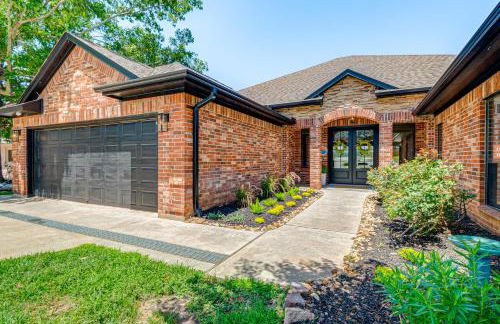 Conroe Lake House Luxe Pool, Private Dock and Games - Photo 36