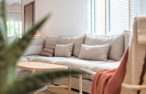 Mediterranean Retreat with 4-Bedroom, 3-Bath Apartment in Barcelona - Foto 29