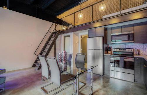 Maltby Motors 4 - Slab Loft & Art near Downtown - Foto 14