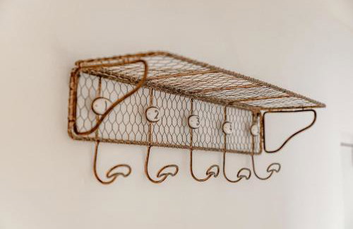 Luxury 2 Bed Room Lake View Apt Bowness Parking - Photo 52