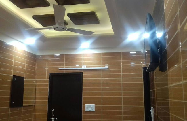 Posh, Nice Foreigner Area Lajpat Ngar Luxury Room - Foto 23