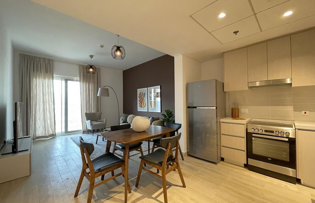 Exquisite Apt on Yas Island cls to ALL Attractions - Photo 5