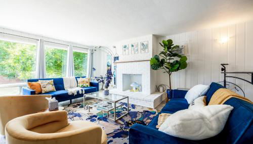 Fresh & Comfy House with Hot Tub, Pool Table, & BBQ - Foto 5